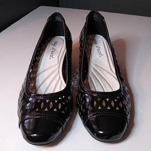 Easy street . Women's Classic Pump . Black . Size 9 W